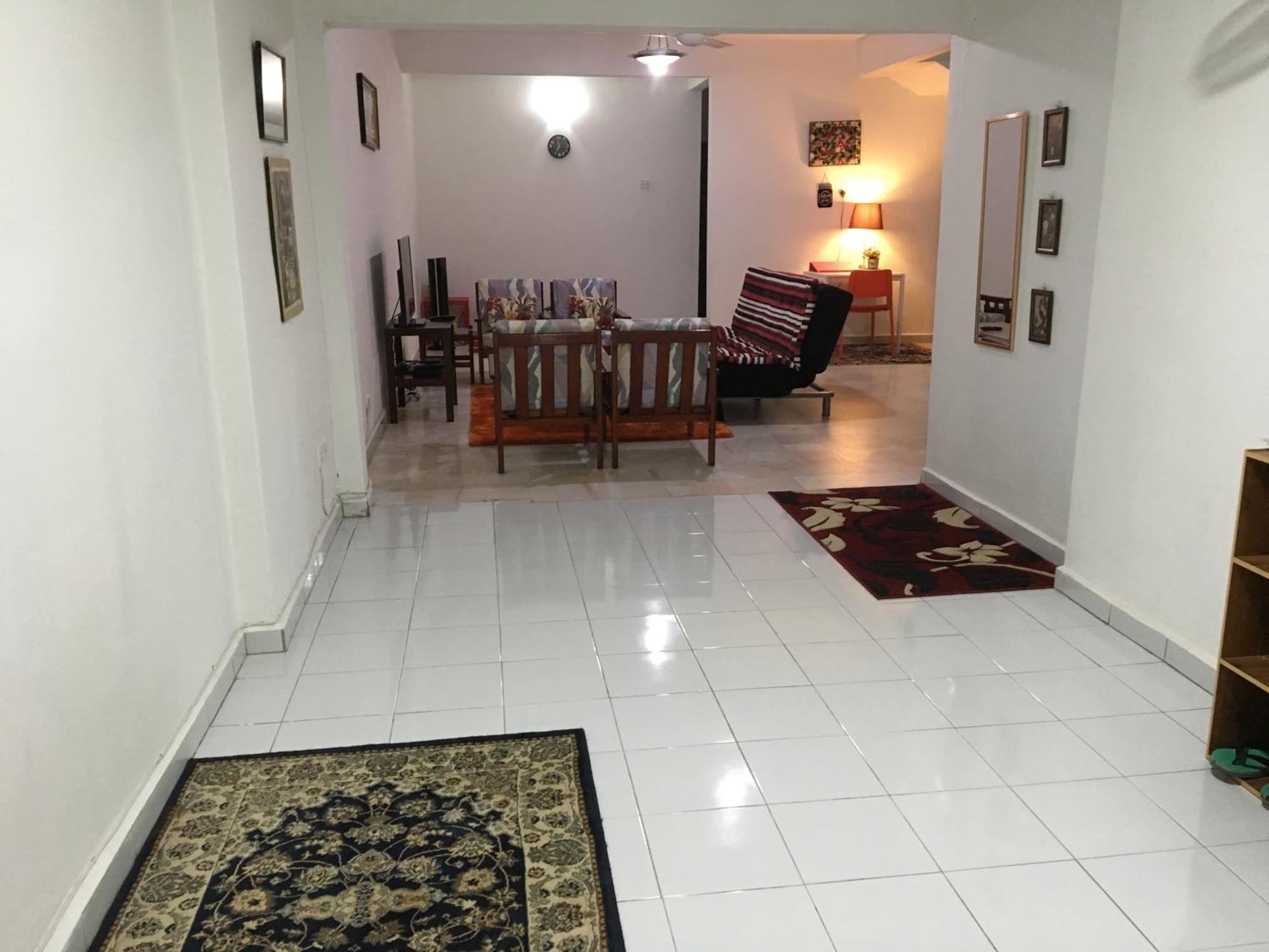 RB Double Storey Bandar Tasik Selatan Homestay Kuala Lumpur Bagian luar foto